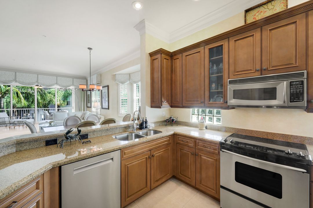 775 Bentwater Cir #204, Naples, FL 34108