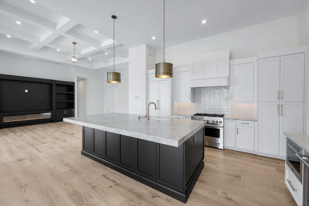 488 Capri Ct, Marco Island, FL 34145