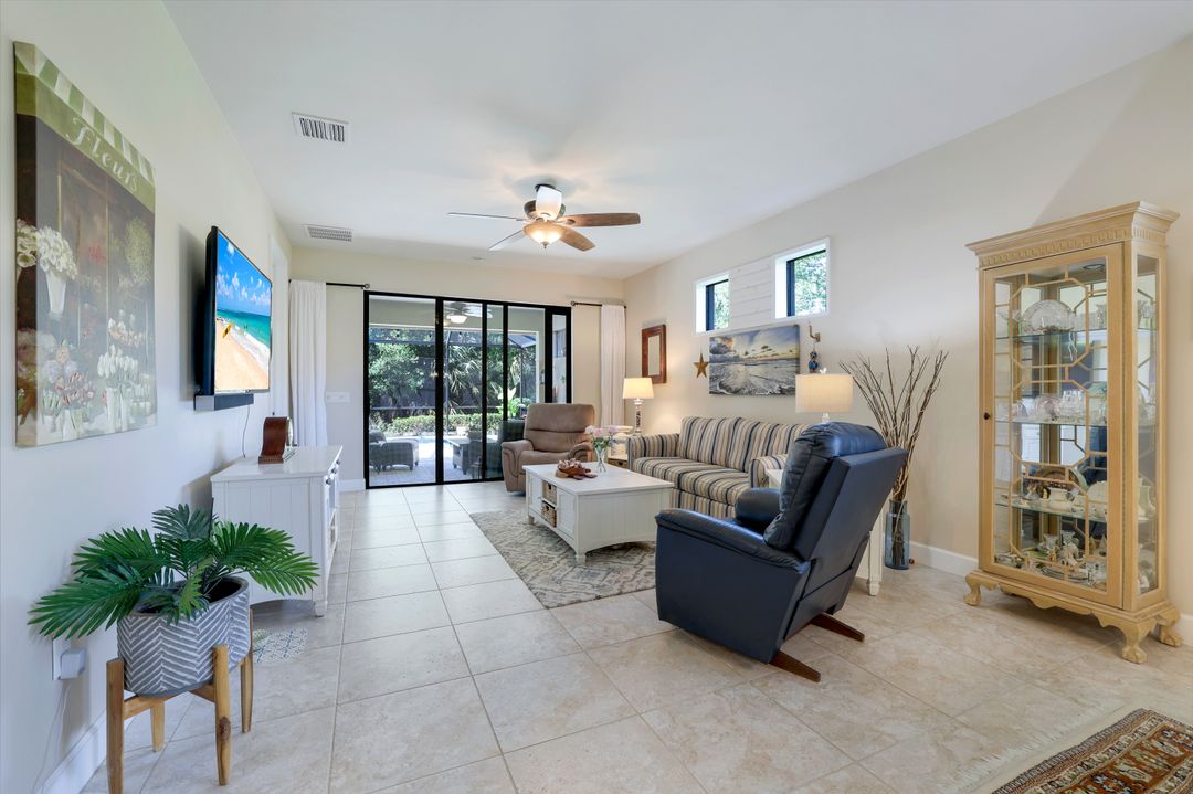 7113 Live Oak Dr, Naples, FL 34114