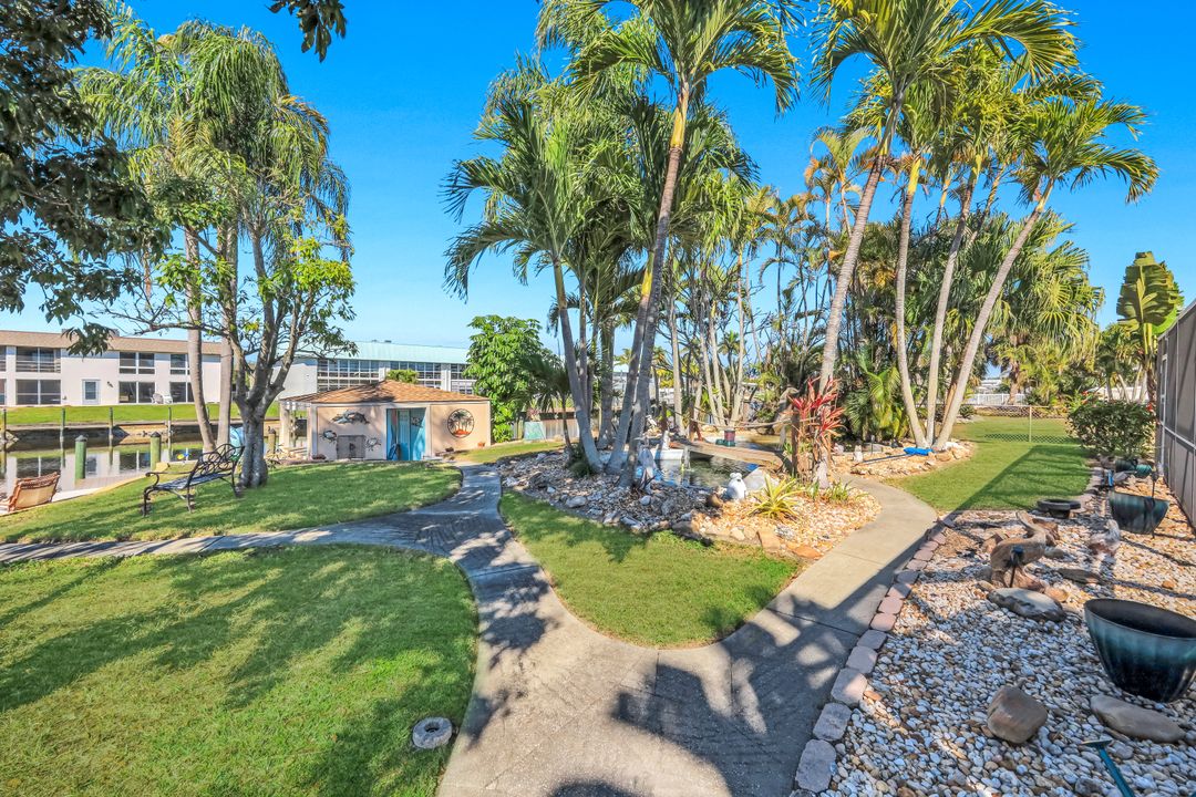 5201 Willow Ct, Cape Coral, FL 33904