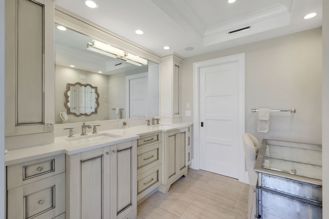 1285 Gulf Shore Blvd N #3B, Naples, FL 34102