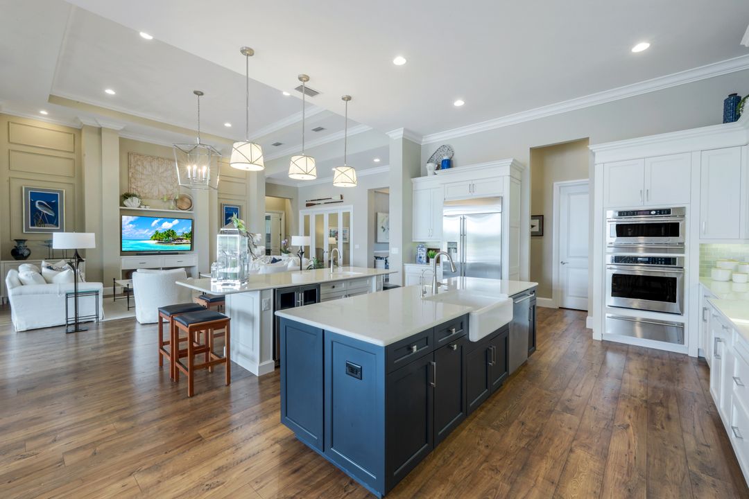 9010 Arrezo Ct, Naples, FL 34119