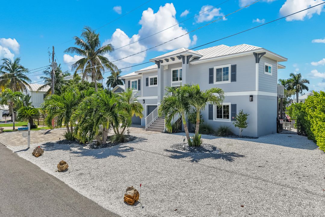 117 Sand Dollar Dr, Fort Myers Beach, FL 33931