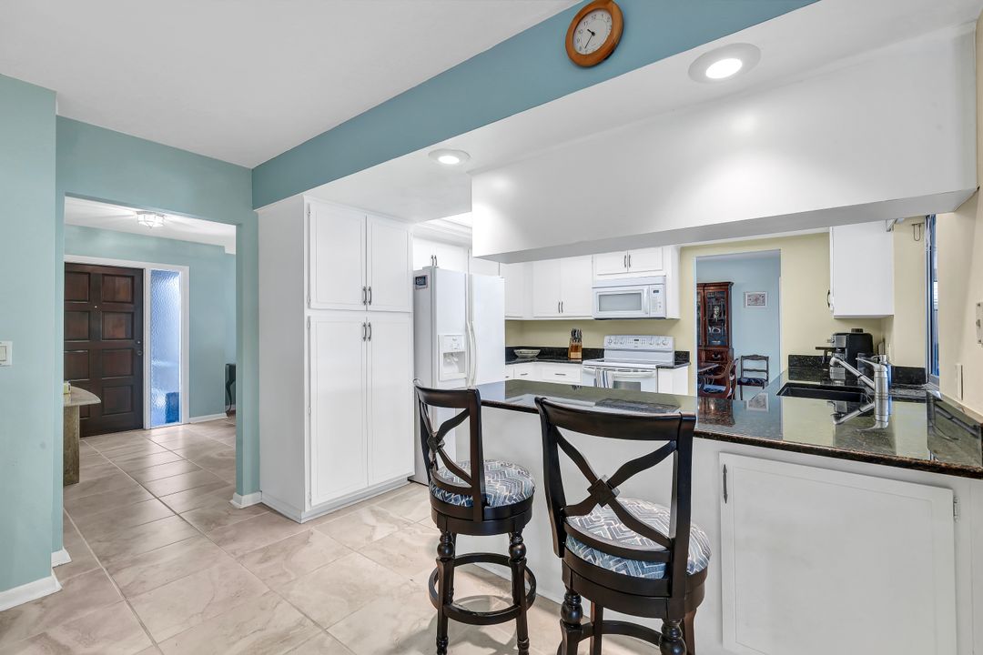 701 SW 52nd St, Cape Coral, FL 33914