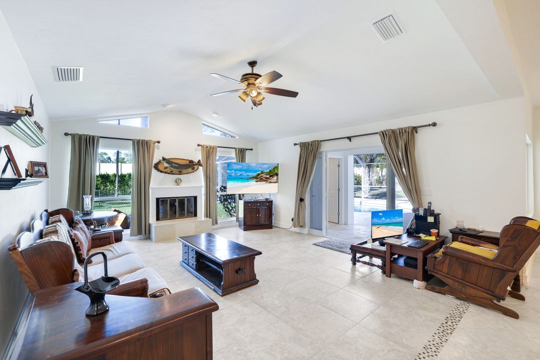 1819 Princess Ct, Naples, FL 34110