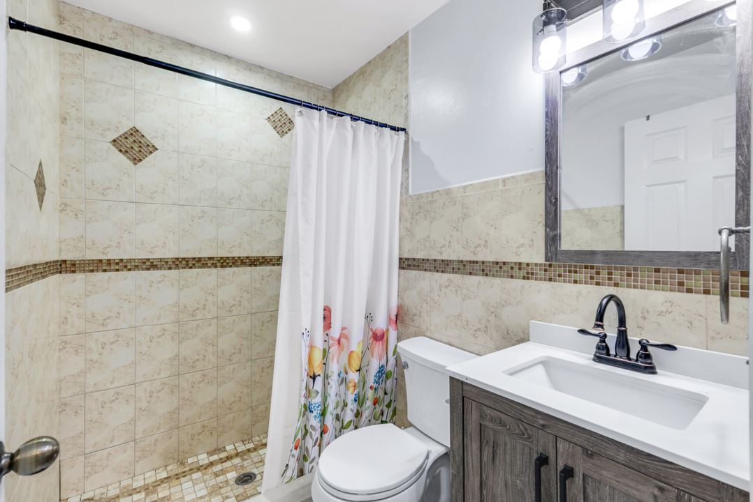 3421 24th Ave NE, Naples, FL 34120