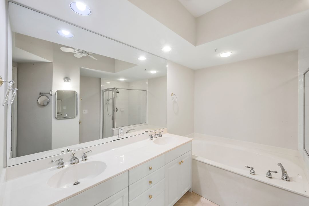 325 Dunes Blvd #605, Naples, FL 34110