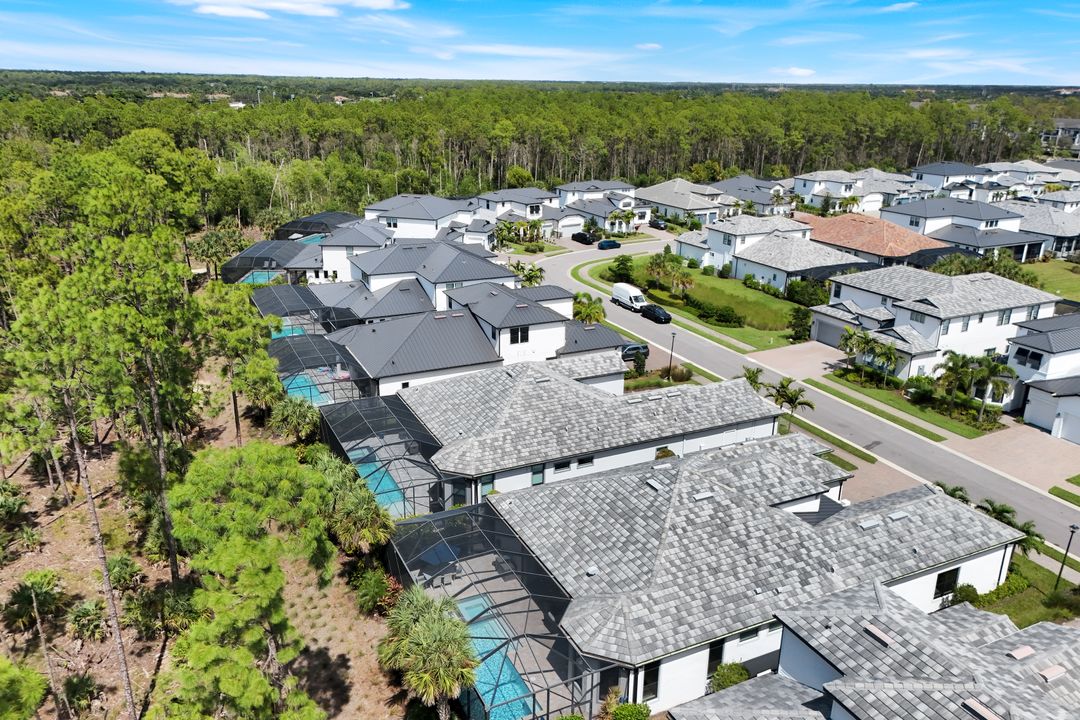 16221 Verilyn Cir, Naples, FL 34110