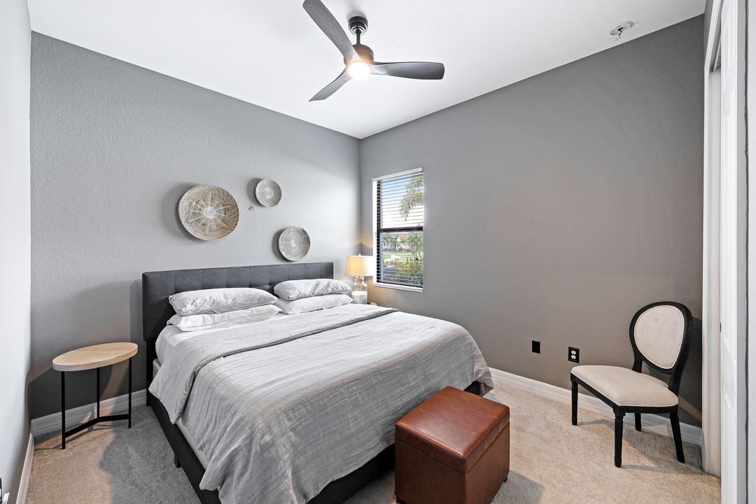 2067 Antigua Ln, Naples, FL 34120