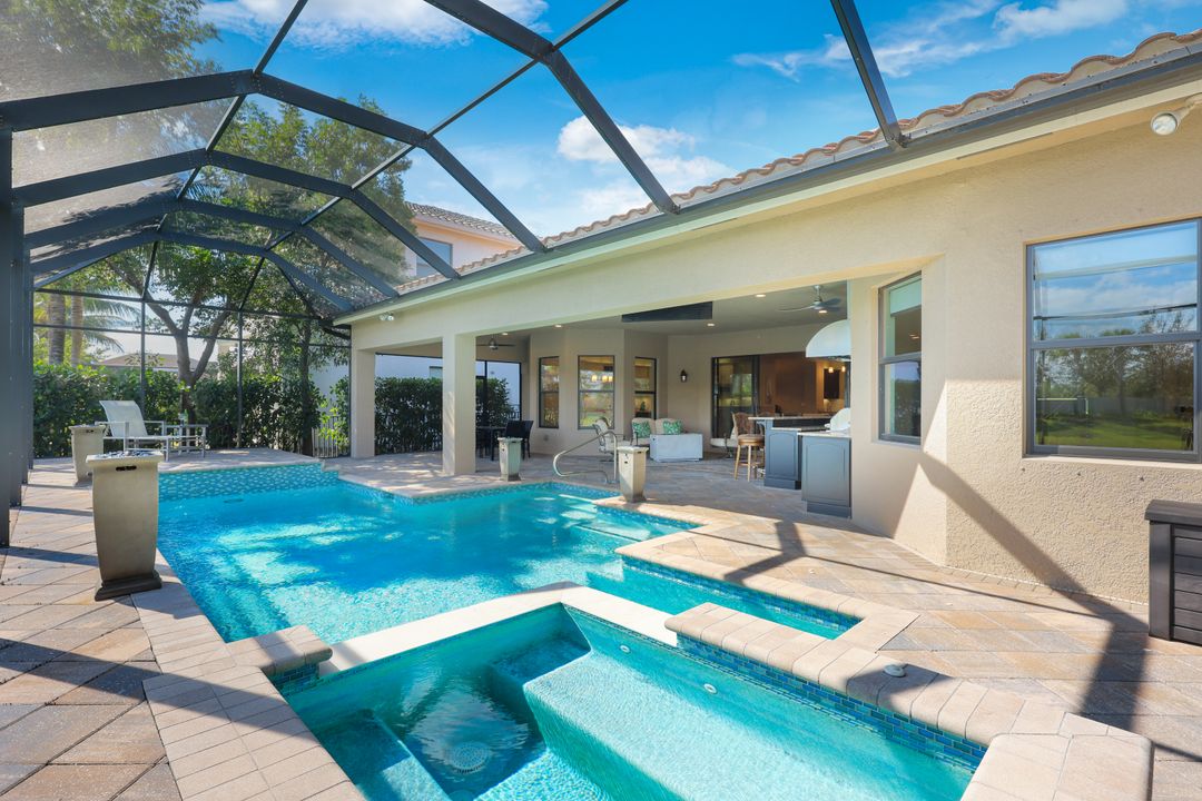 4394 Caldera Cir, Naples, FL 34119