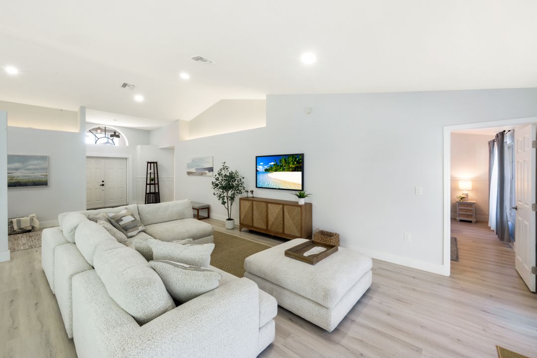 12800 Eagle Pointe Cir, Fort Myers, FL 33913