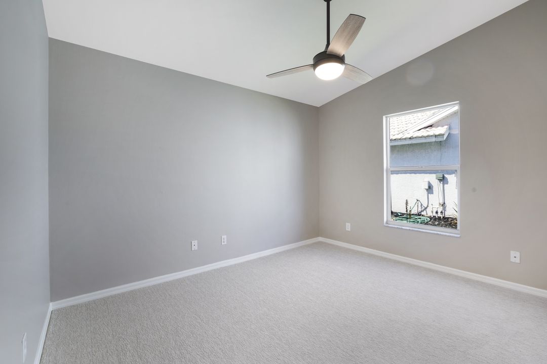 661 Captn Kate Ct, Naples, FL 34110