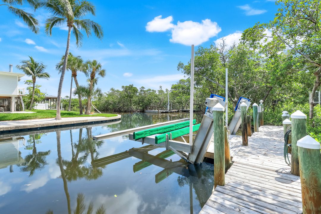 21580 Indian Bayou Dr, Fort Myers Beach, FL 33931