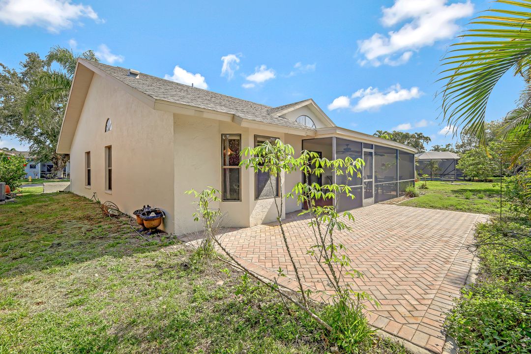 13142 Regent Cir, Fort Myers, FL 33966
