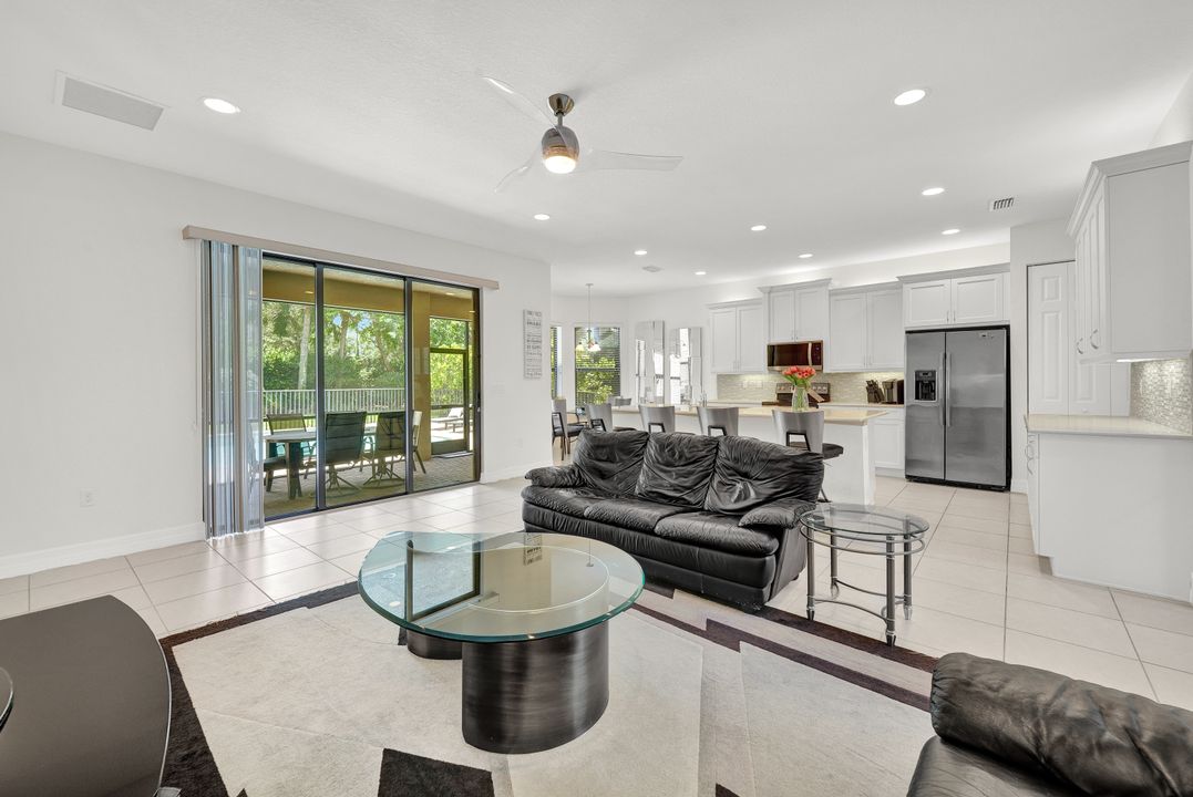 13750 Callisto Ave, Naples, FL 34109