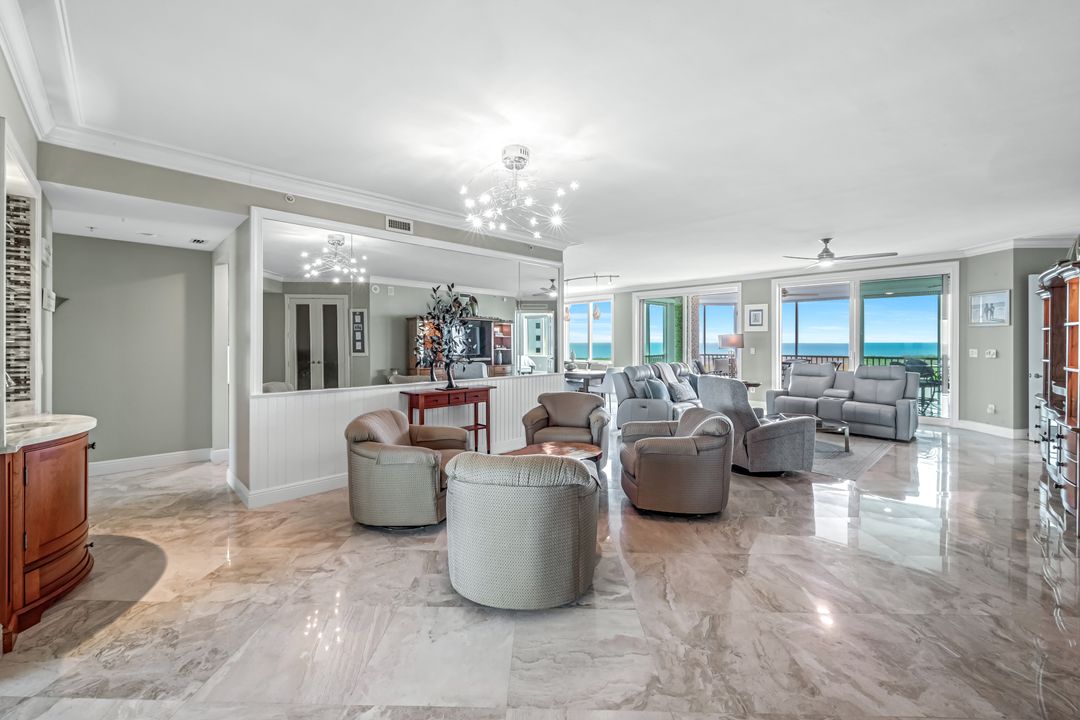 275 Indies Way #1603, Naples, FL 34110
