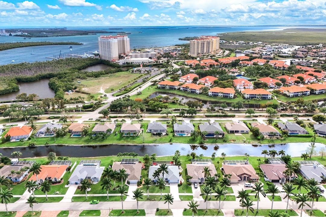 1058 SW 57th St, Cape Coral, FL 33914