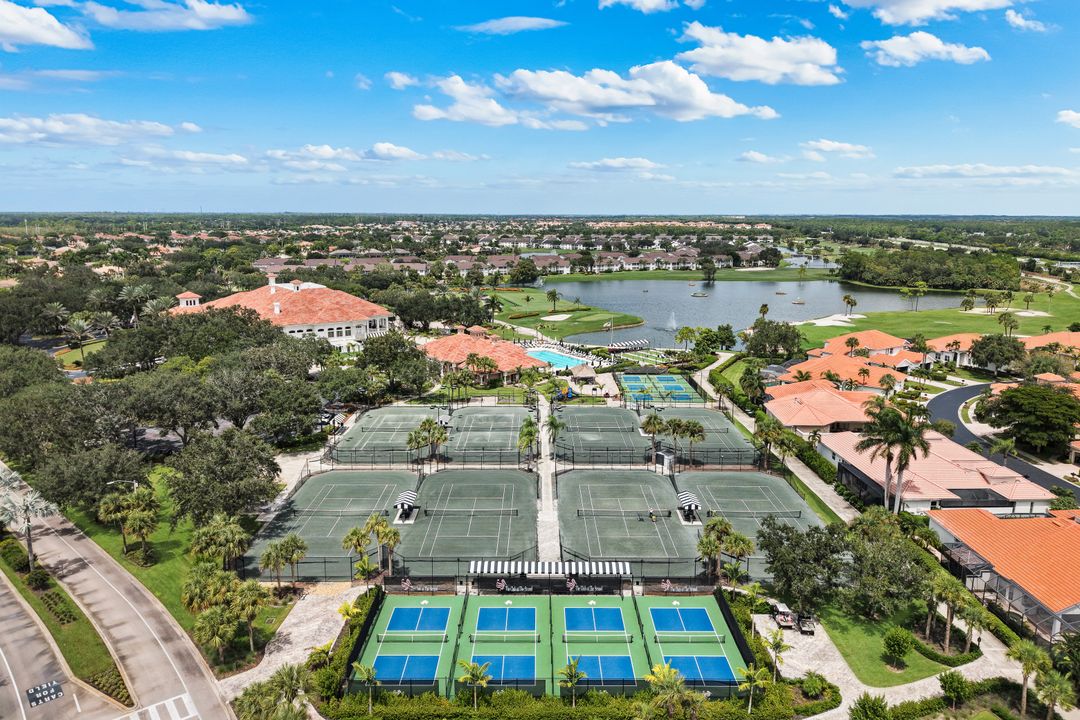 5936 Sand Wedge Ln #1604, Naples, FL 34110