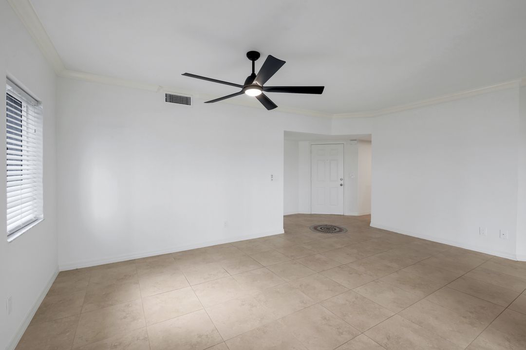 2731 Citrus Lake Dr #G101, Naples, FL 34109