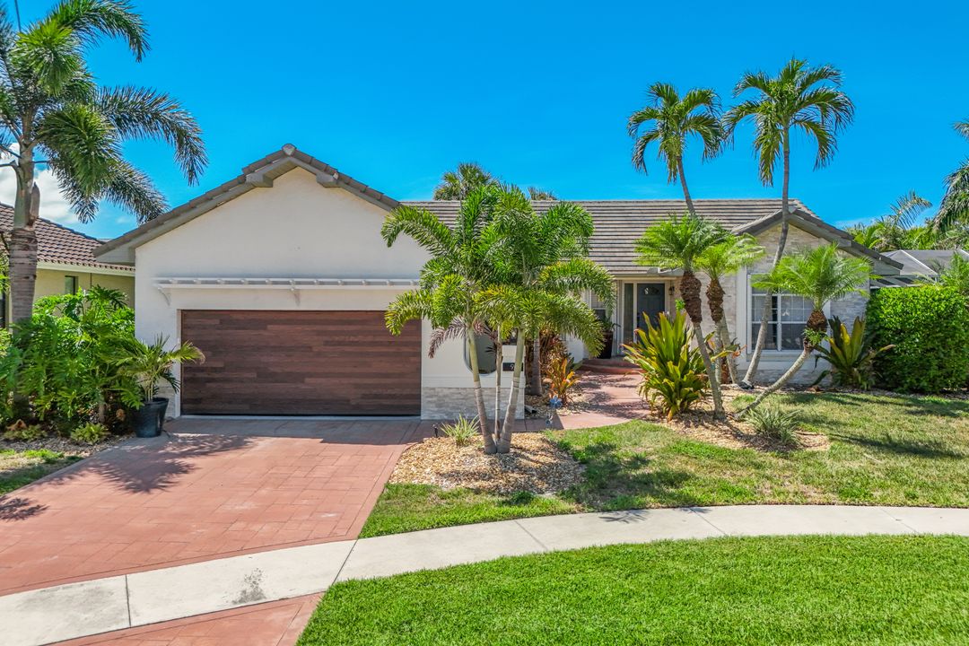 911 Ironwood Ct, Marco Island, FL 34145
