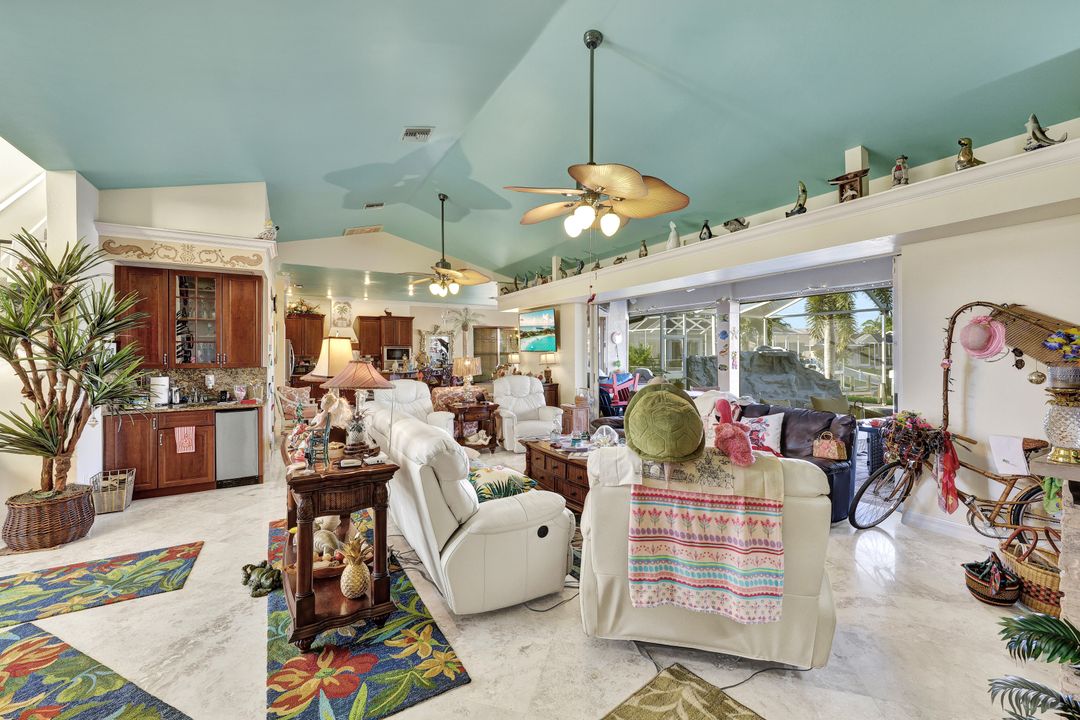 907 SW 51st Terrace, Cape Coral, FL 33914