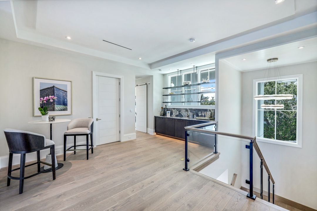 403 Neapolitan Way, Naples, FL 34103