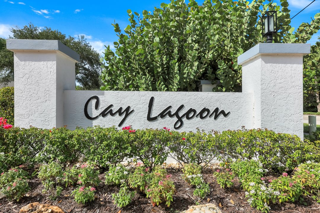 2110 Cay Lagoon Dr #122, Naples, FL 34109