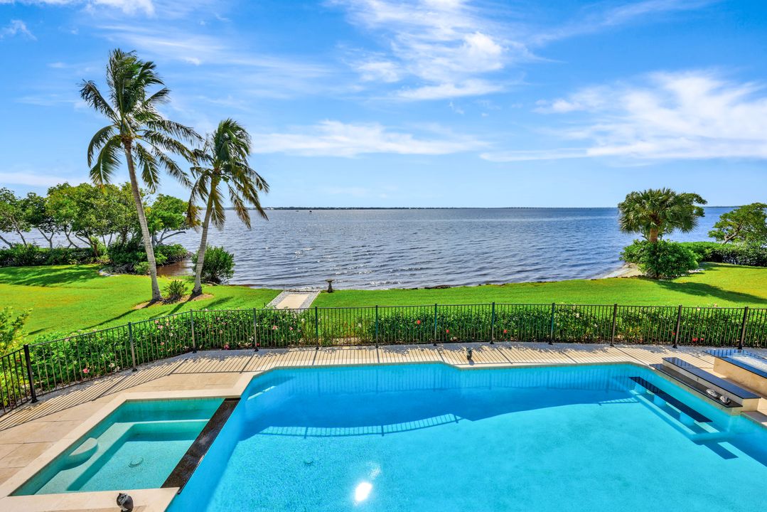 12560 Panasoffkee Dr, North Fort Myers, FL 33903