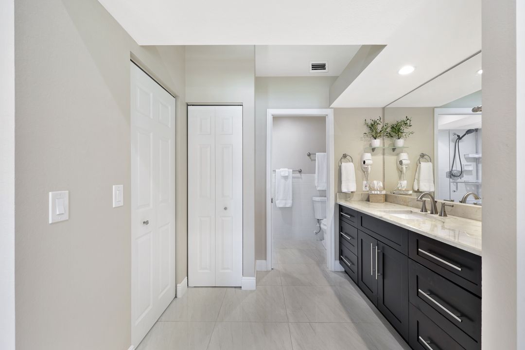 613 Serendipity Dr, Naples, FL 34108