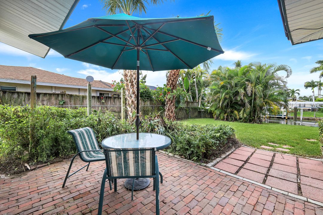 5330 Cocoa Ct, Cape Coral, FL 33904