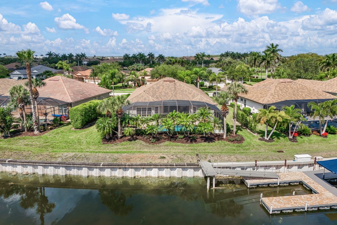 8810 Spinner Cove Ln, Naples, FL 34120