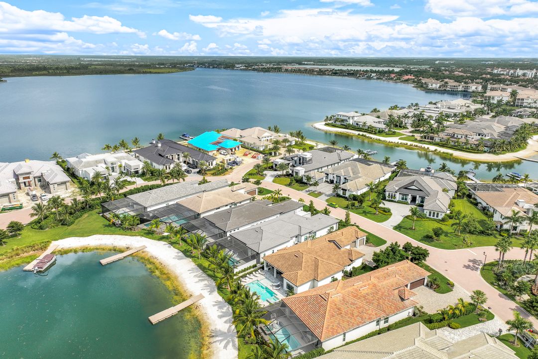 10461 Trevi Isle Wy, Miromar Lakes, FL 33913
