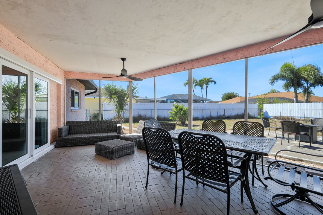 3926 Country Club Blvd, Cape Coral, FL 33904