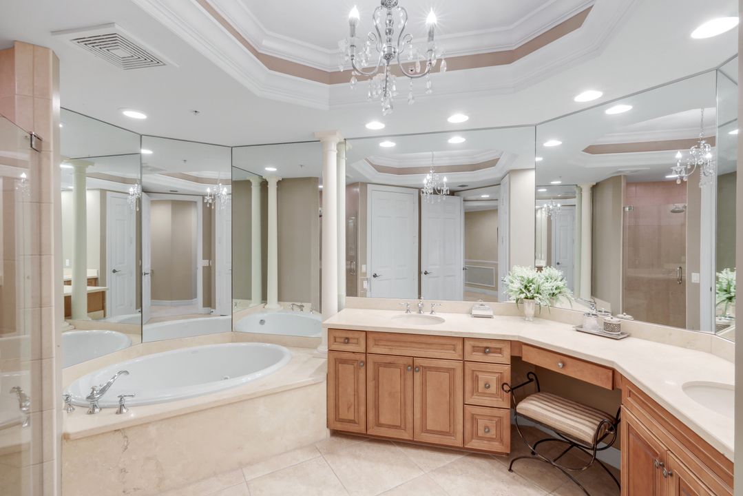 295 Grande Way #T03, Naples, FL 34110