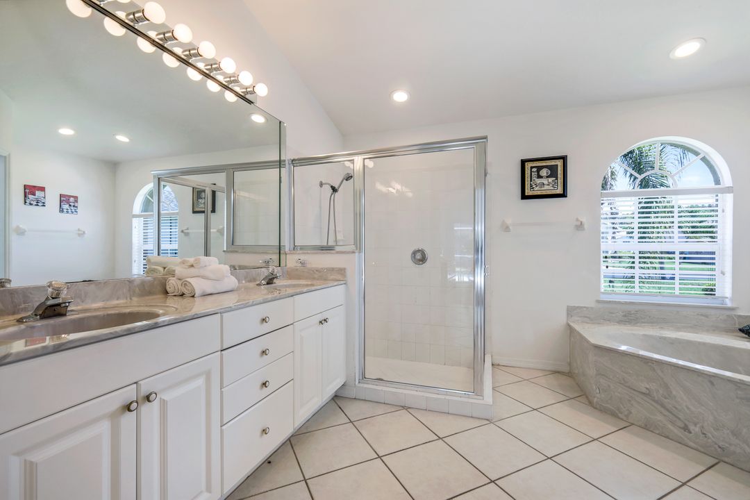 5110 Brixton Ct, Naples, FL 34104