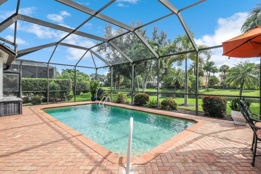 20050 Rookery Dr, Estero, FL 33928