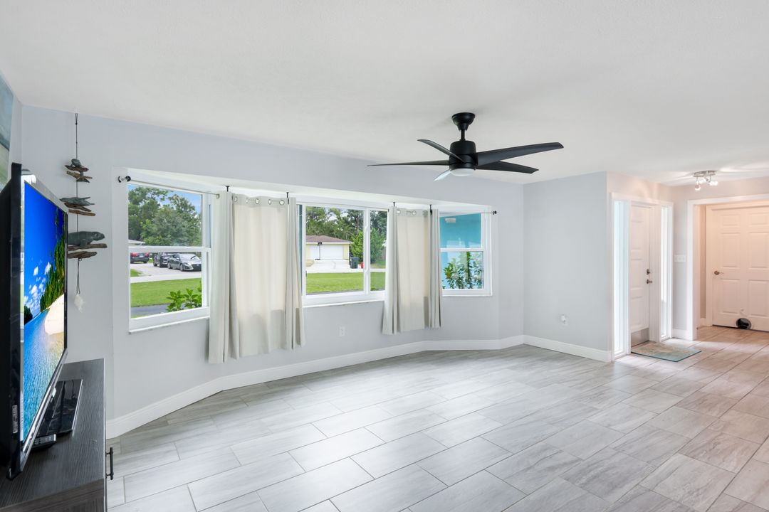 1683 S Hermitage Rd, Fort Myers, FL 33919