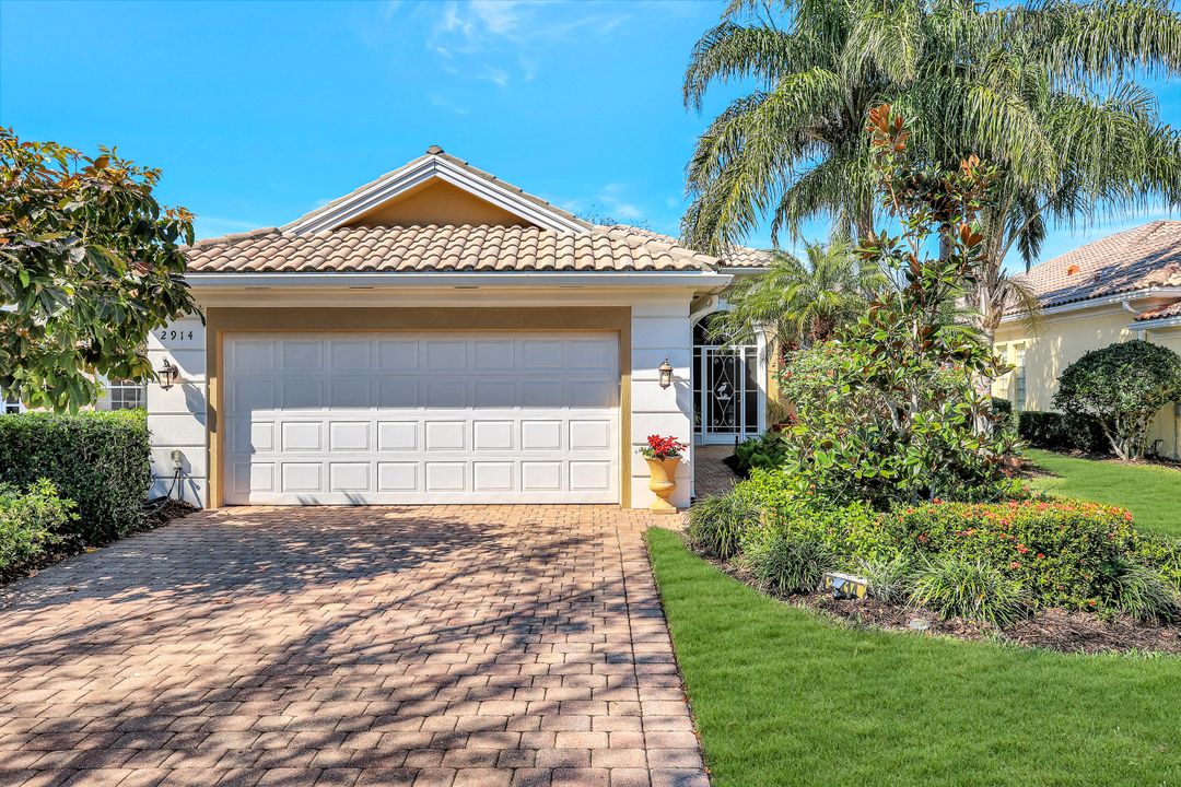 2914 Gilford Way, Naples, FL 34119