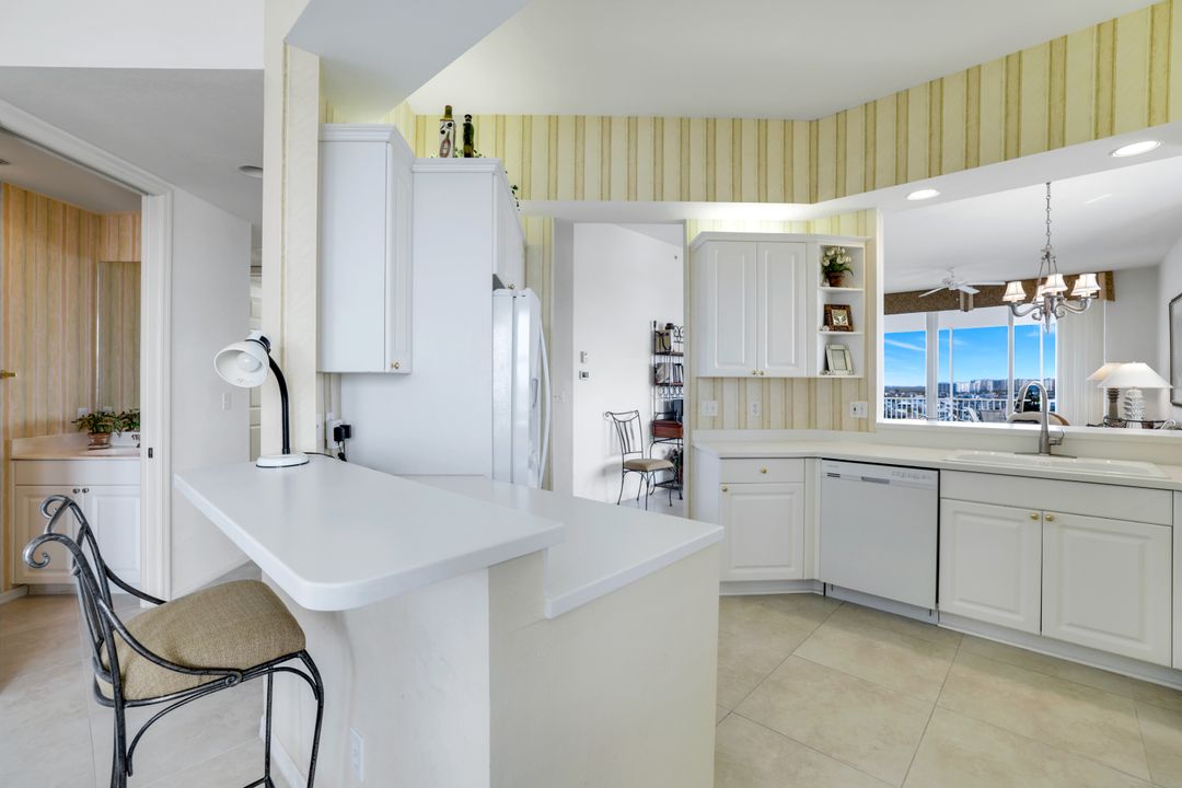 410 Flagship Dr #1206, Naples, FL 34108