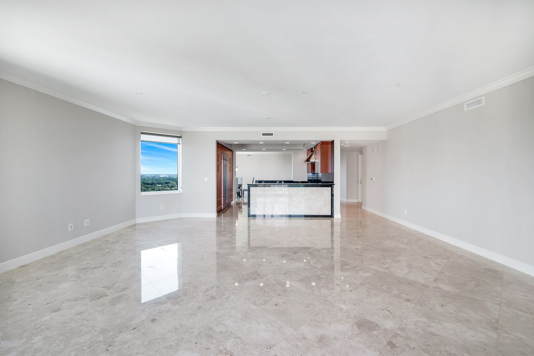 275 Indies Way #1606, Naples, FL 34110