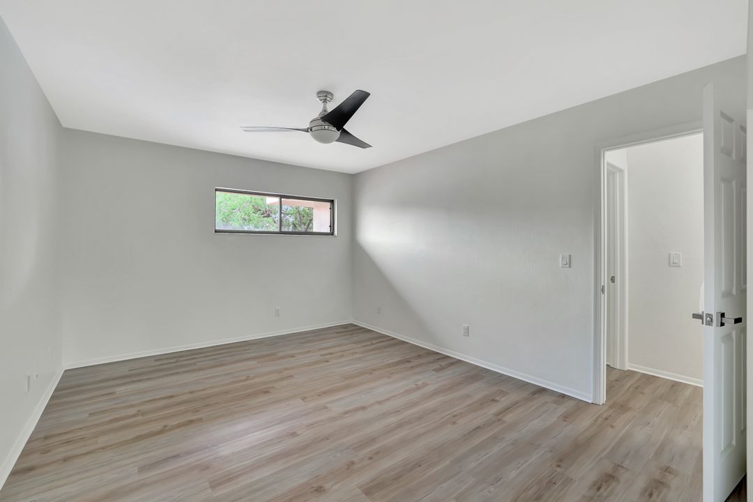 206 Bennington Dr #5, Naples, FL 34104