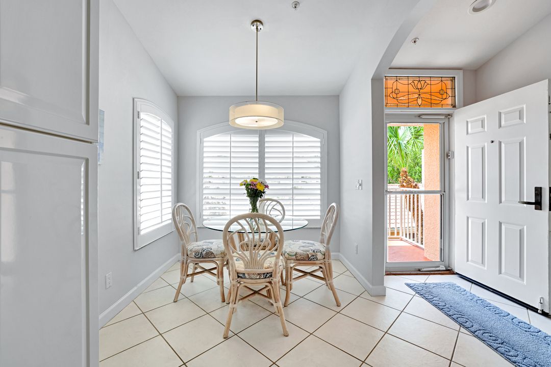 1940 Cascades Dr #8, Naples, FL 34112