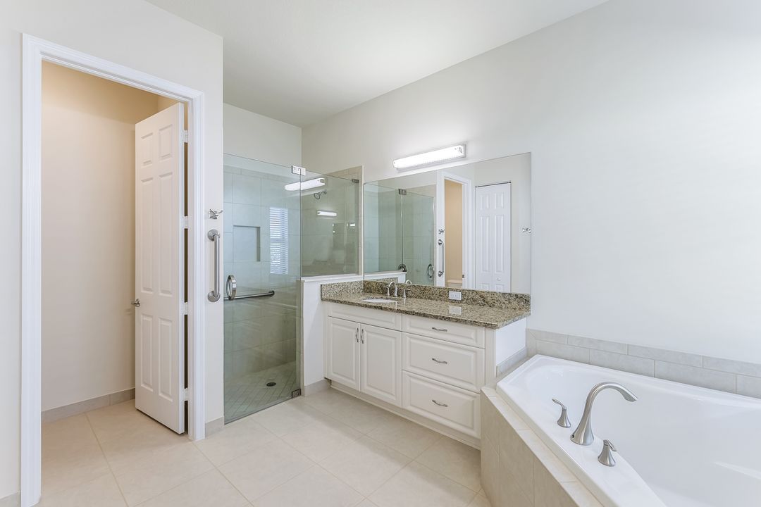 13644 Mandarin Cir, Naples, FL 34109