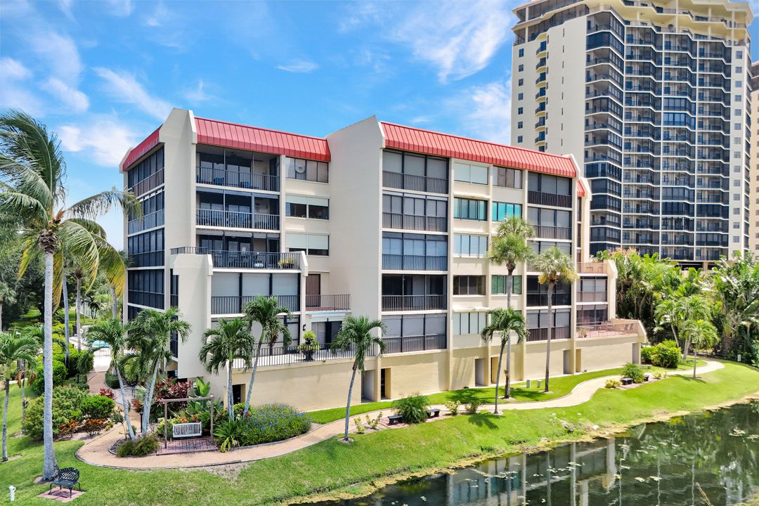 7129 Lakeridge View Court #302, Fort Myers, FL 33907
