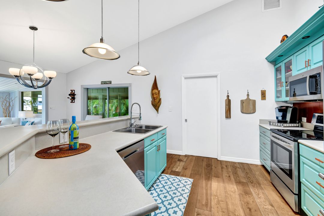 1600 Port Ave, Naples, FL 34104