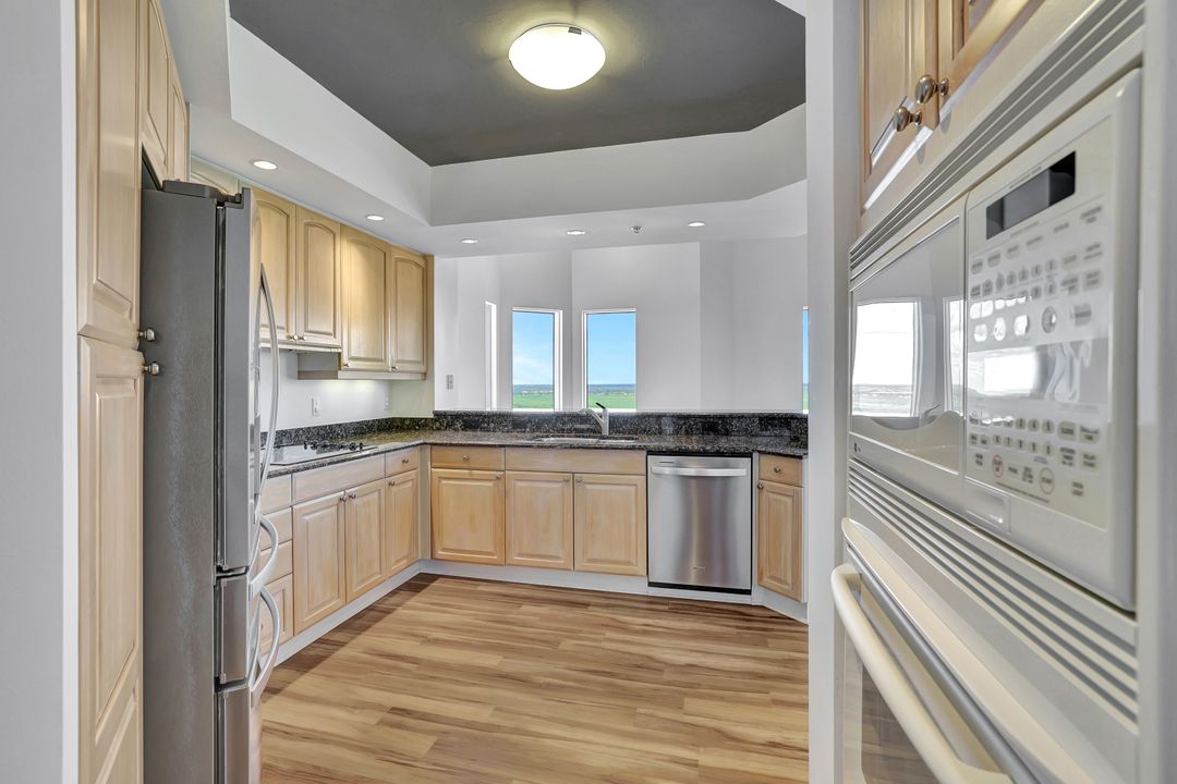 1060 Borghese Ln #2001, Naples, FL 34114