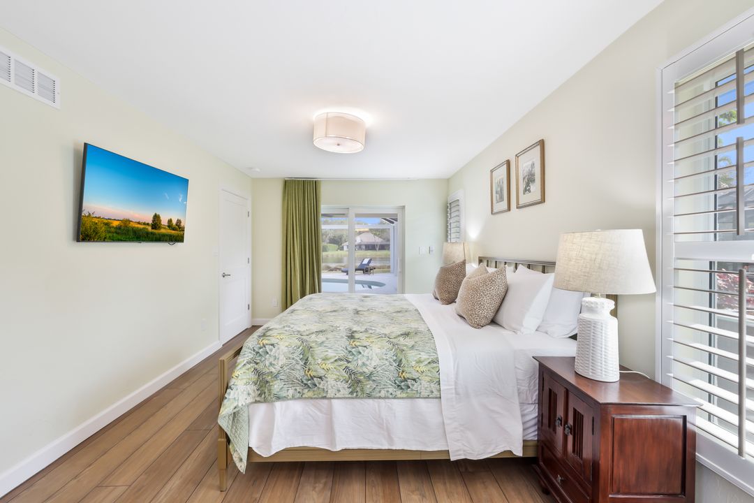2218 Kings Lake Blvd, Naples, FL 34112