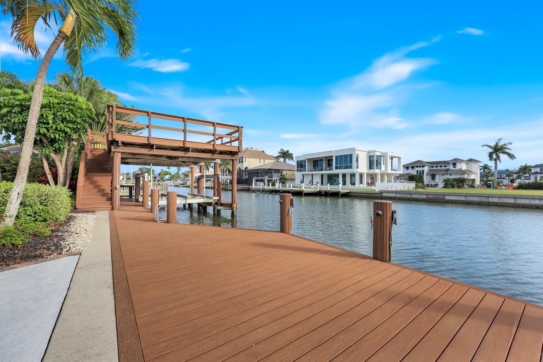 368 Germain Ave, Naples, FL 34108