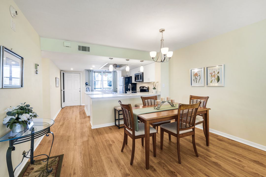 270 Naples Cove Dr #3205, Naples, FL 34110