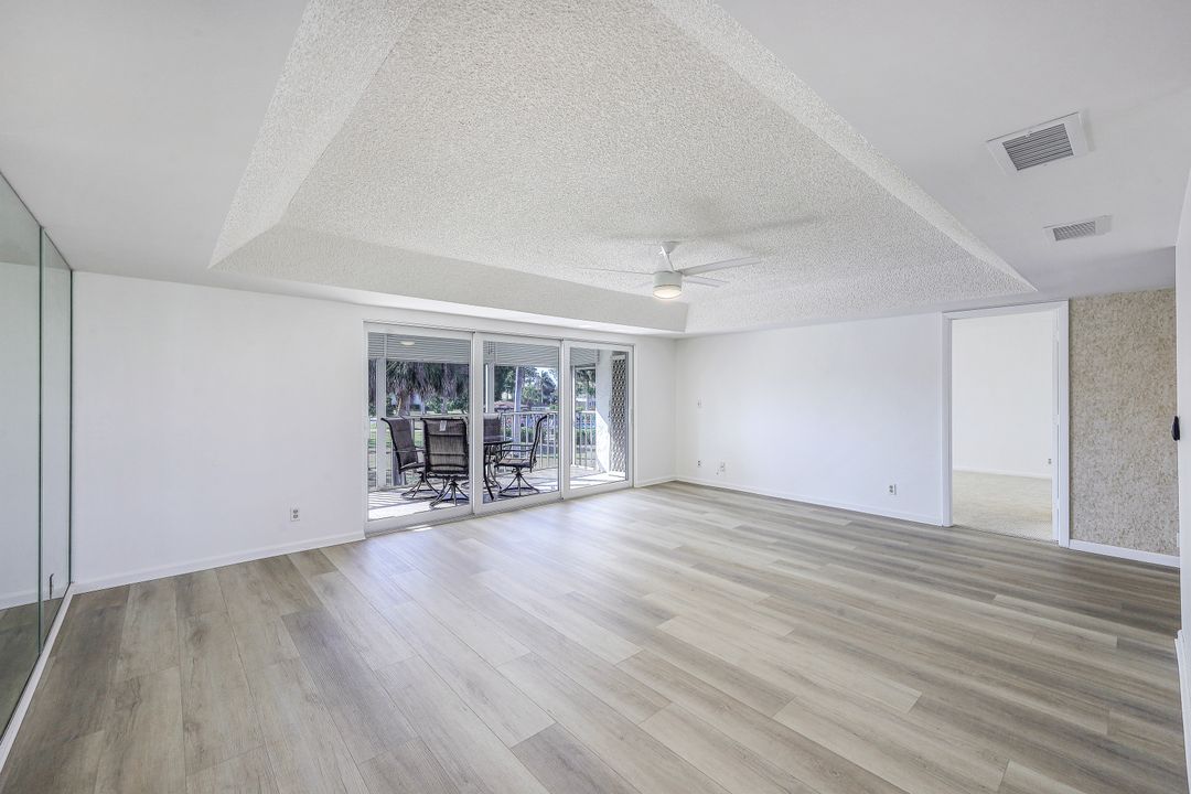 259 Winners Cir #4, Naples, FL 34112